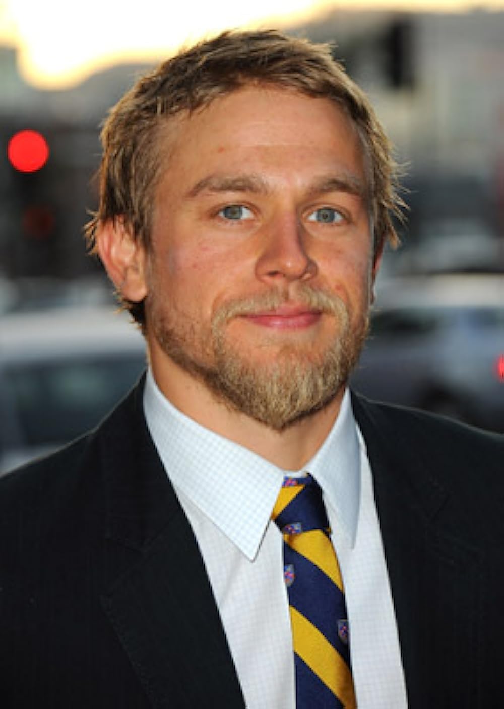 taille-charlie-hunnam-Image