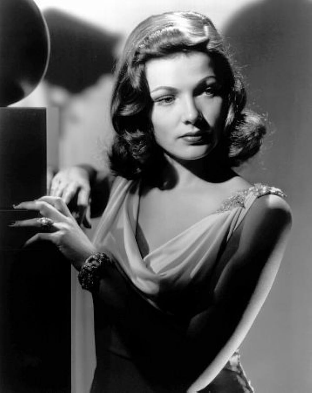 taille-gene-tierney-Image