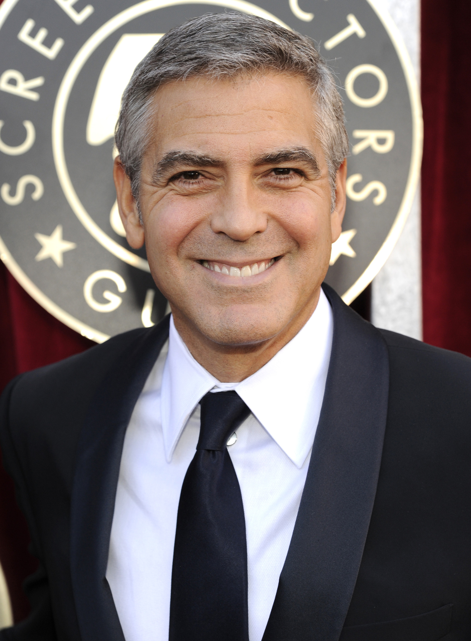 taille-george-clooney-Image