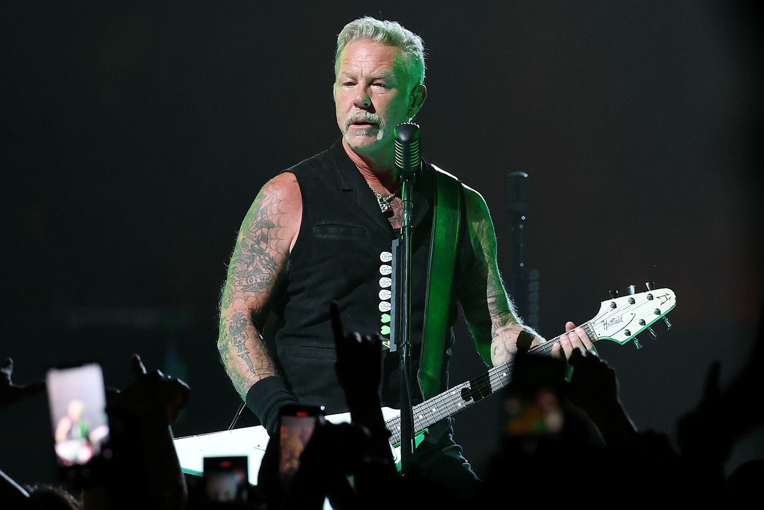 taille-james-hetfield-Image