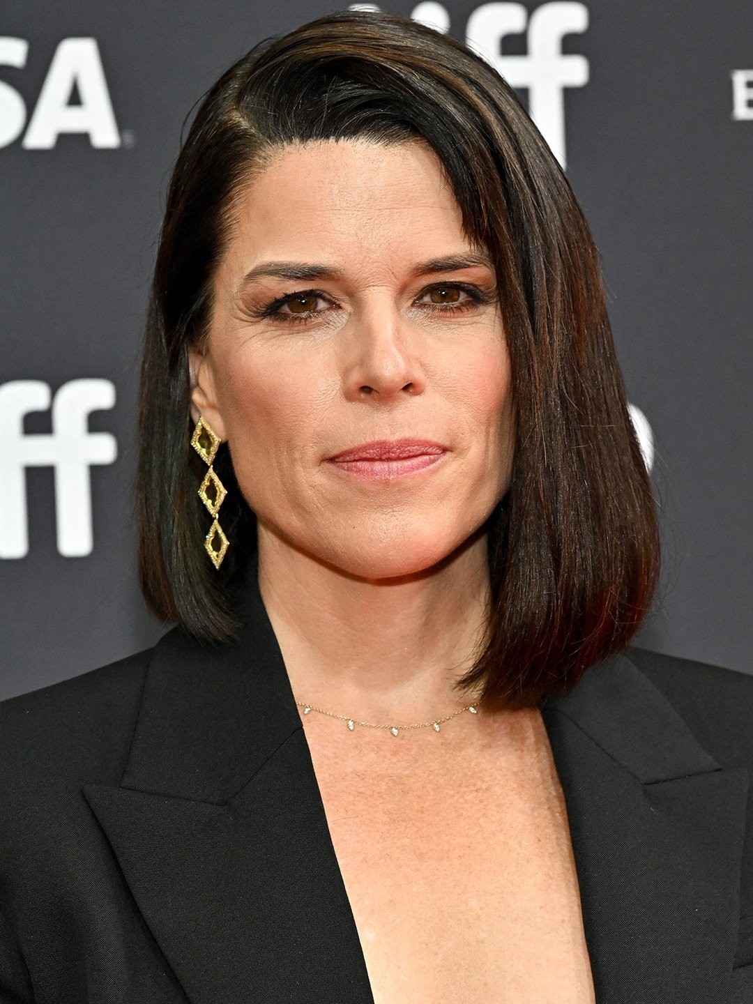 taille-neve-campbell-Image