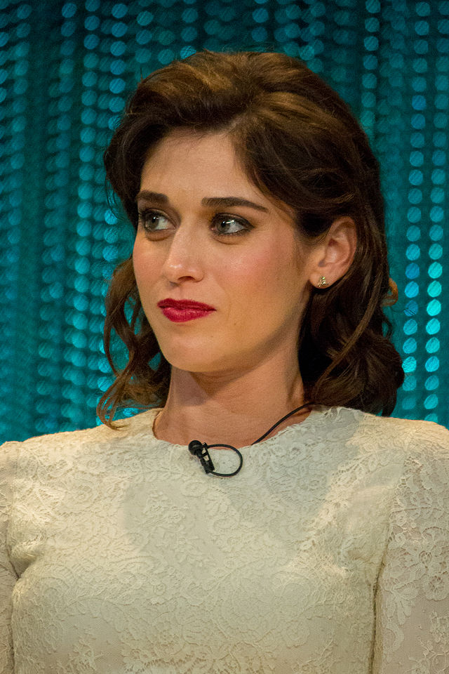 taille-lizzy-caplan-Image