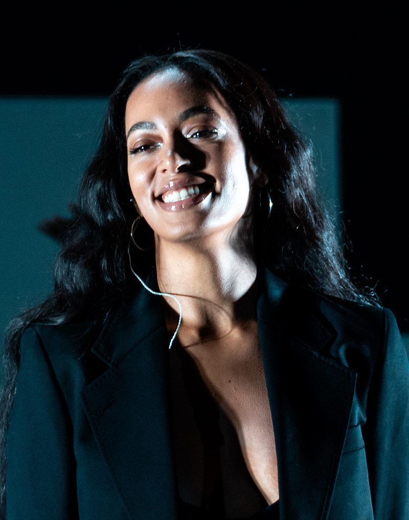 taille-solange-knowles-Image